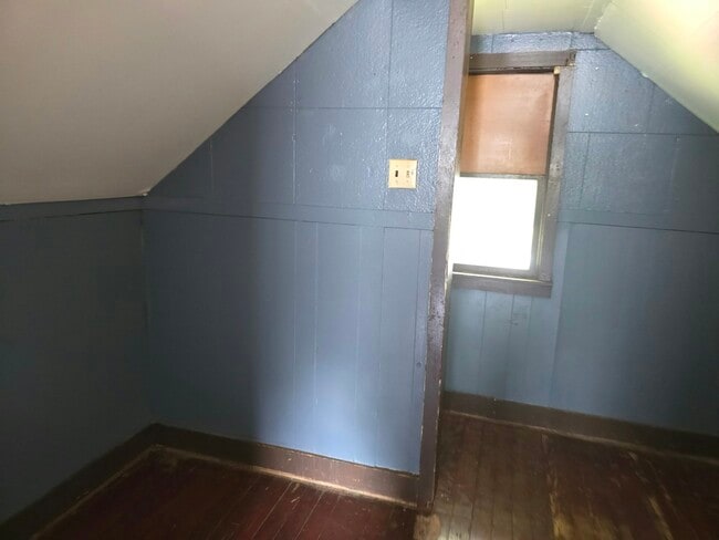 Building Photo - 3031 W Meidroth St