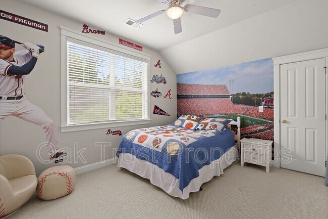 Building Photo - 127 Blackwater Dr