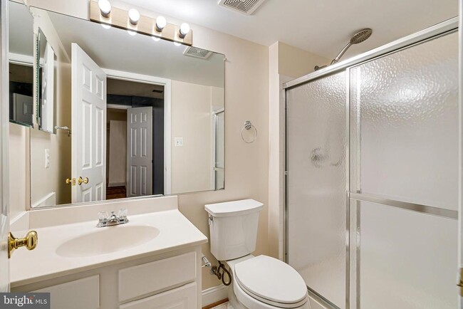 Building Photo - 5708 Heritage Crossing Ct