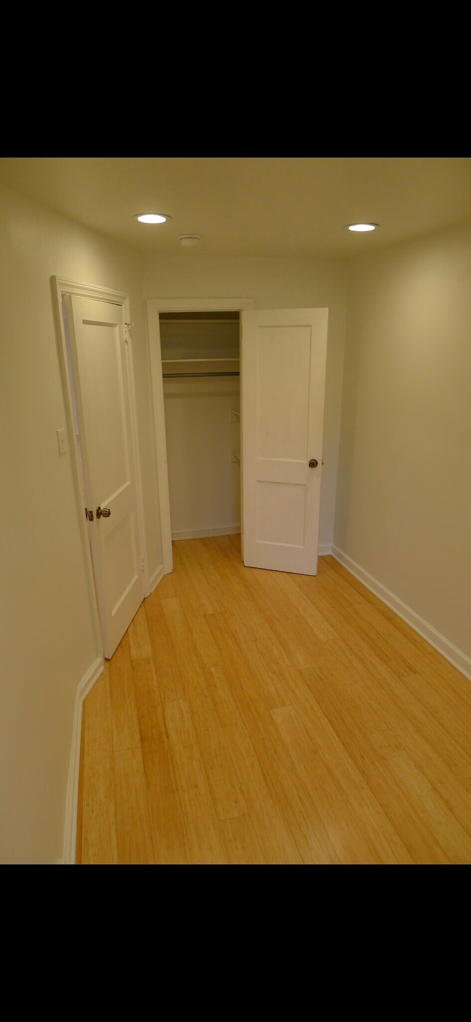 Building Photo - 278 Valley View Road