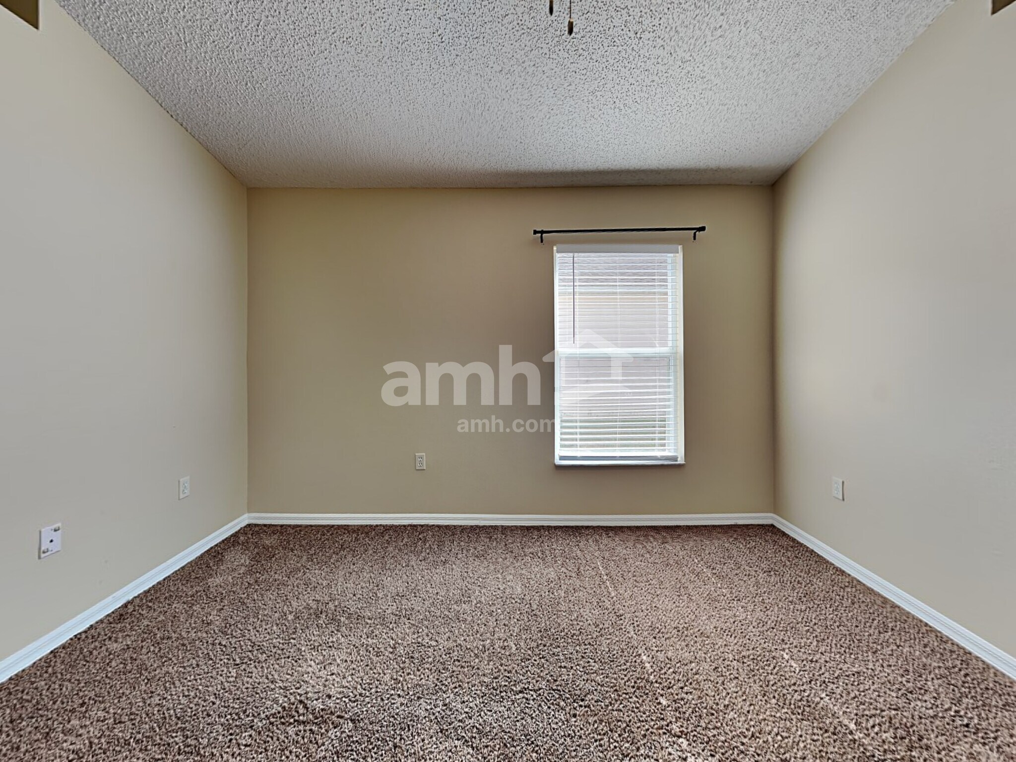 Building Photo - 2724 Maderia Cir