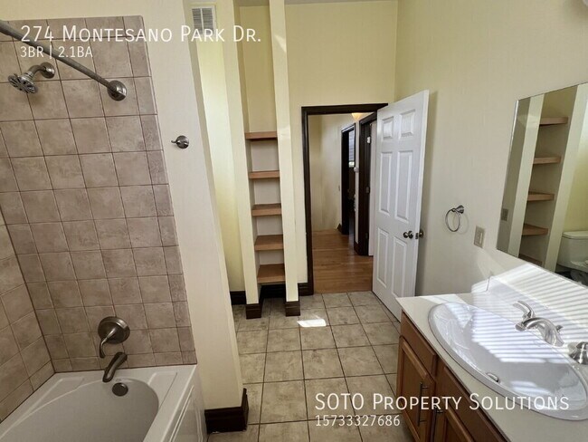 Building Photo - 274 Montesano Park Dr