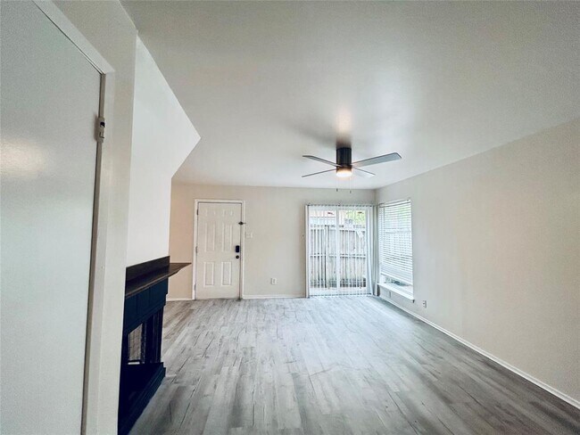 Building Photo - 5989 Allday Dr