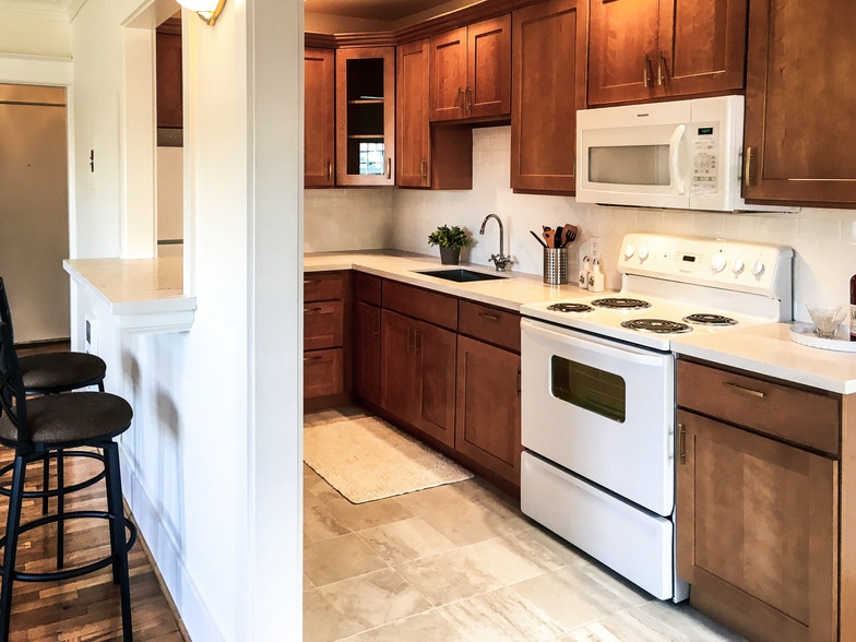 Building Photo - The Olympic Apartments