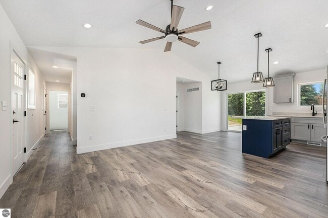 Building Photo - 4 Bedroom Executive Home for Lease