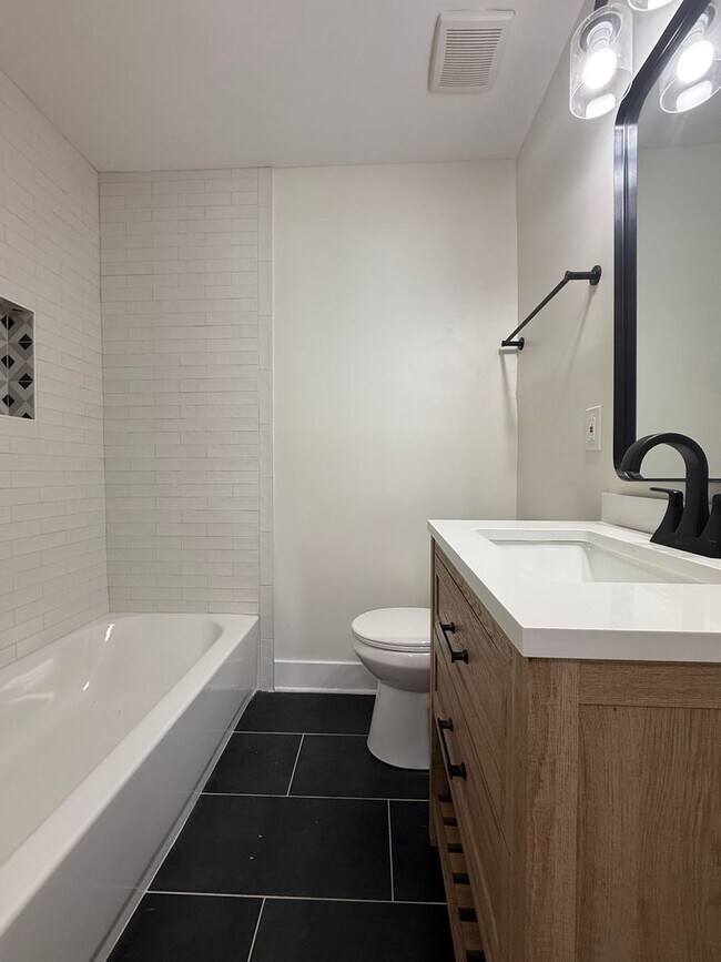 Building Photo - Beautifully Renovated Home in Prime Smyrna...