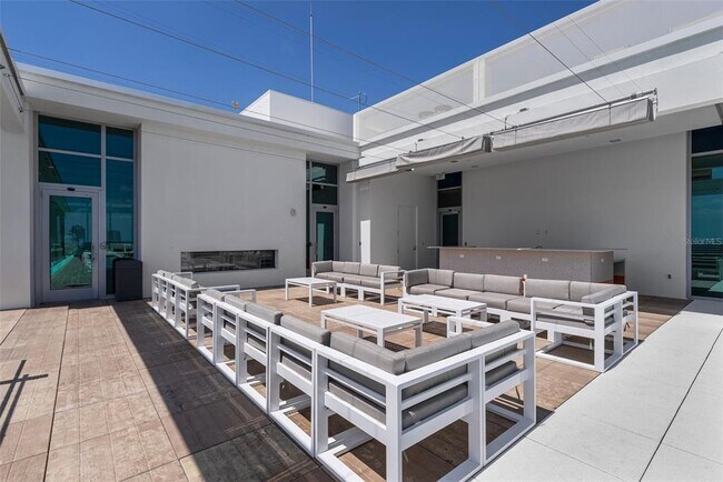 Building Photo - 777 3rd Ave N