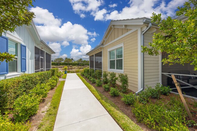 Building Photo - 7018 Saona CT