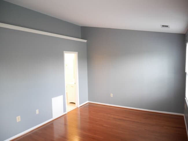 Building Photo - 4 Bedroom Townhome- Silver Spring, MD