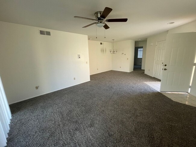 Building Photo - Jess Ranch 55+ Gated Community Apple Valley