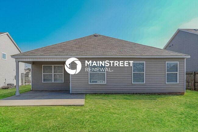 Building Photo - 3 Bedroom Pet-Friendly Home in MONTEVALLO, AL with Main Street Renewal