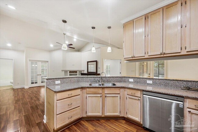 Building Photo - 3385 Montecito Blvd