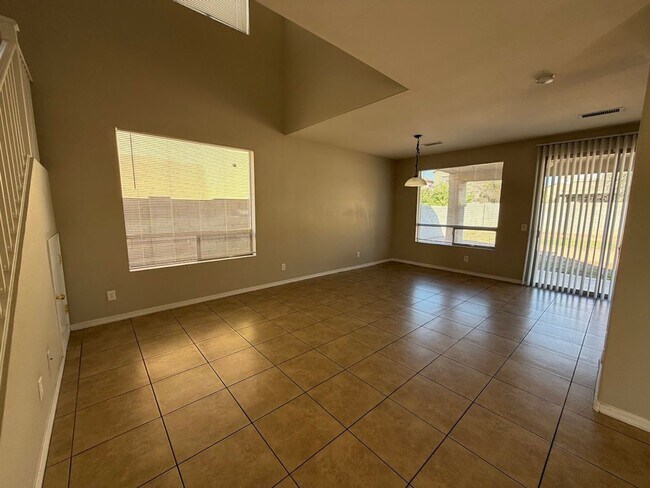 Building Photo - Beautiful Home for Rent in Avondale!