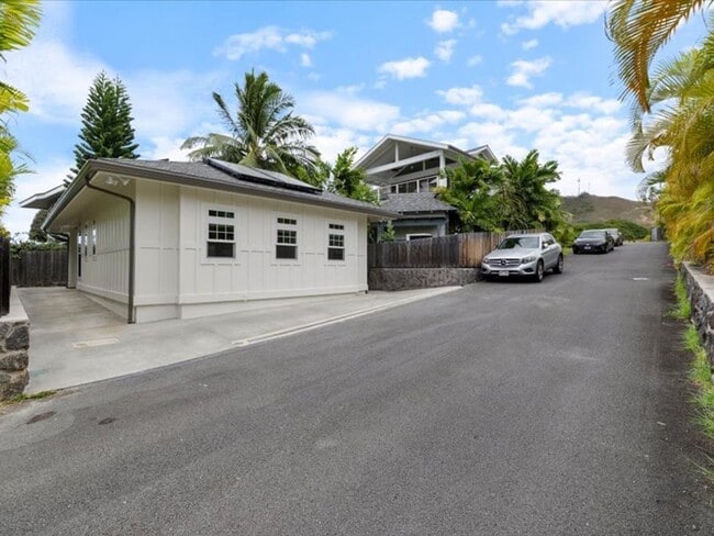 Building Photo - W/D, AC, Modern Design, Recently Built, Si...