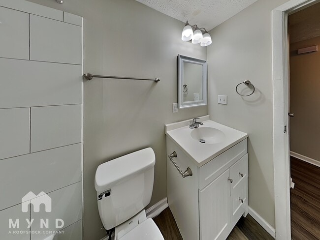 Building Photo - 849 Upwoods Dr