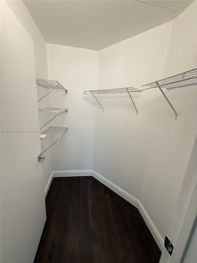 Building Photo - 1900 N Bayshore Dr