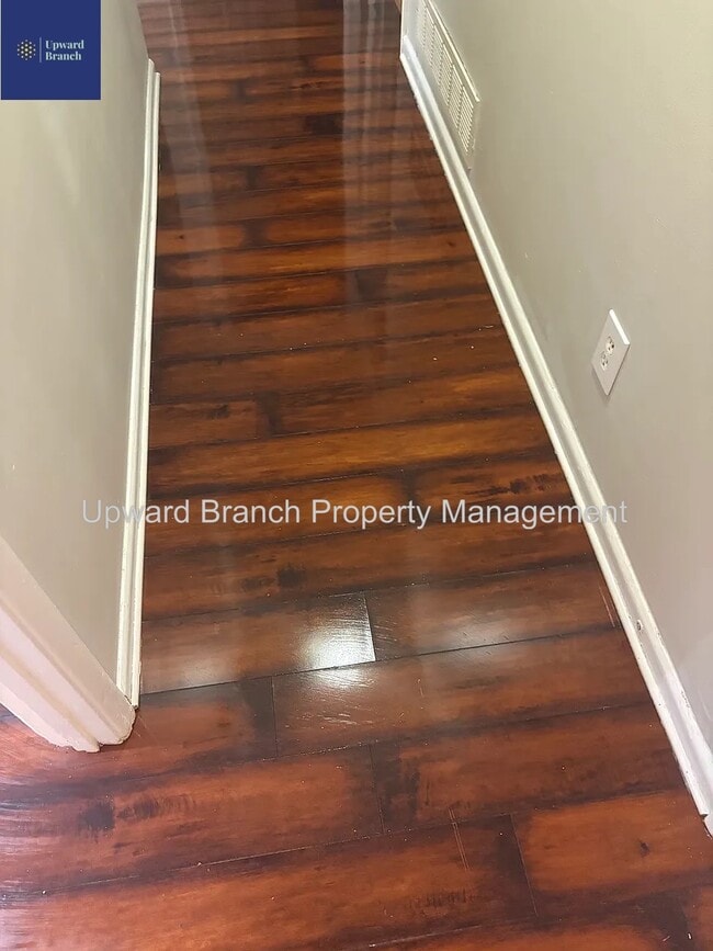 Building Photo - 3889 Branch Dr SW