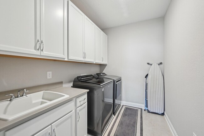 Building Photo - 57 Sunset Ridge Ct