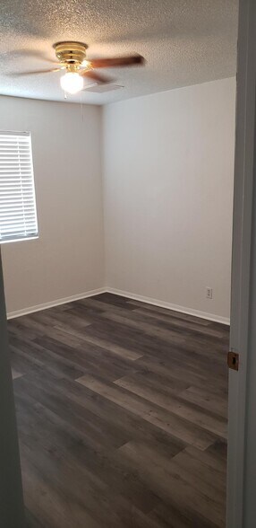 Bedroom 3 - 11060 N Faldale Rd