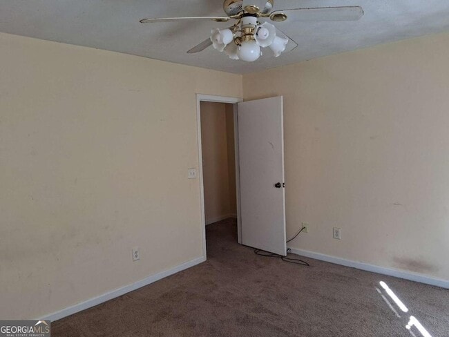 Building Photo - 209 E Wilson St