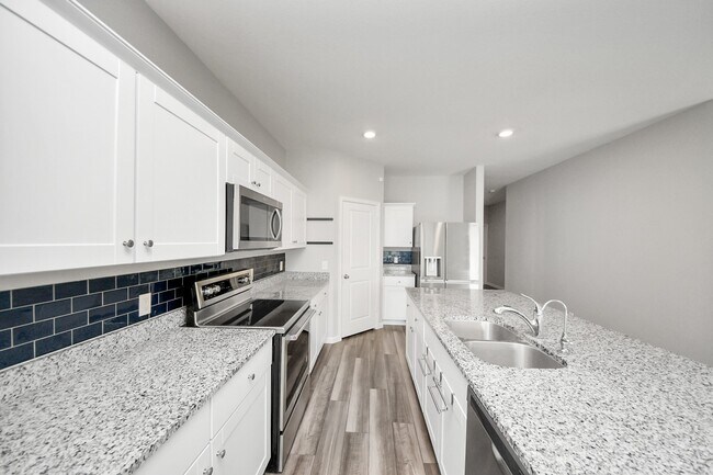 Building Photo - 6306 Highland Trl Dr