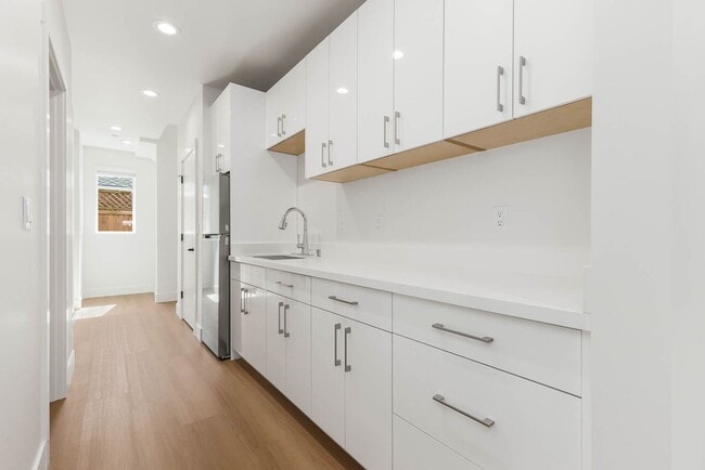 Building Photo - 108 6th St South