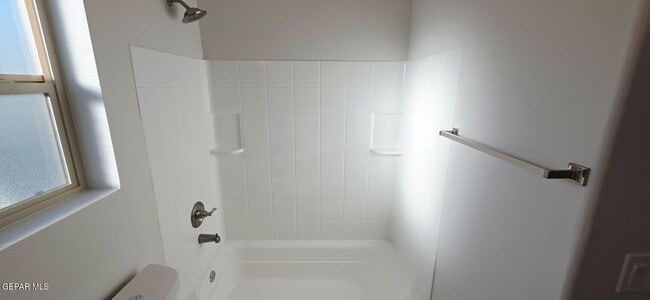 Building Photo - 4007 Tyler Ave