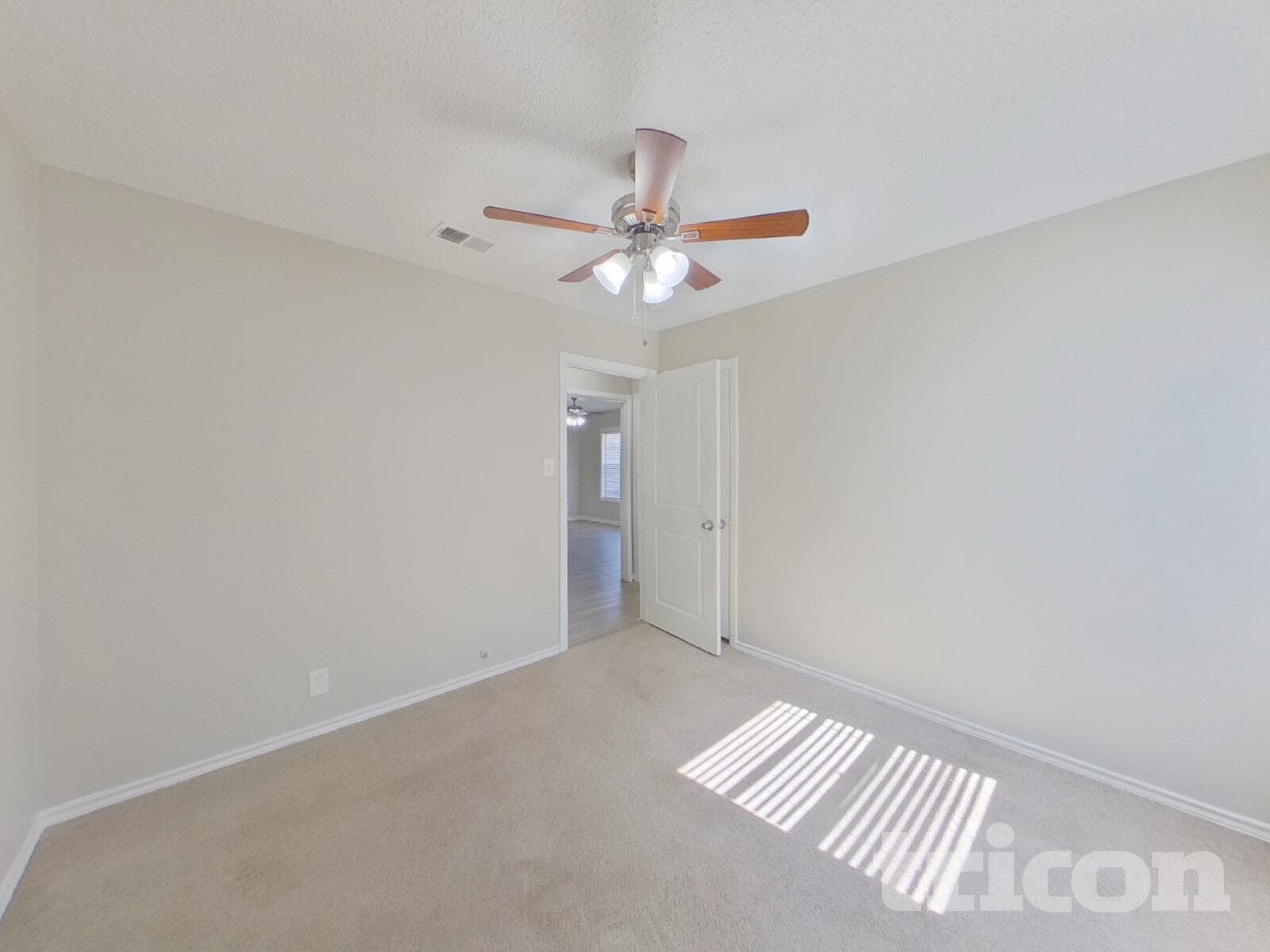 Building Photo - 737 SE 3rd St