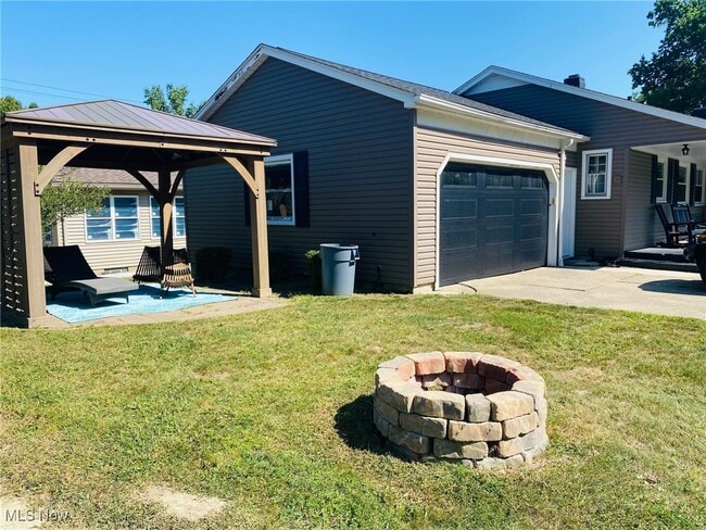 Building Photo - 1250 Orchard Park Dr