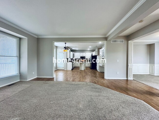 Building Photo - Beautiful Overland Park Home in Blue Valle...