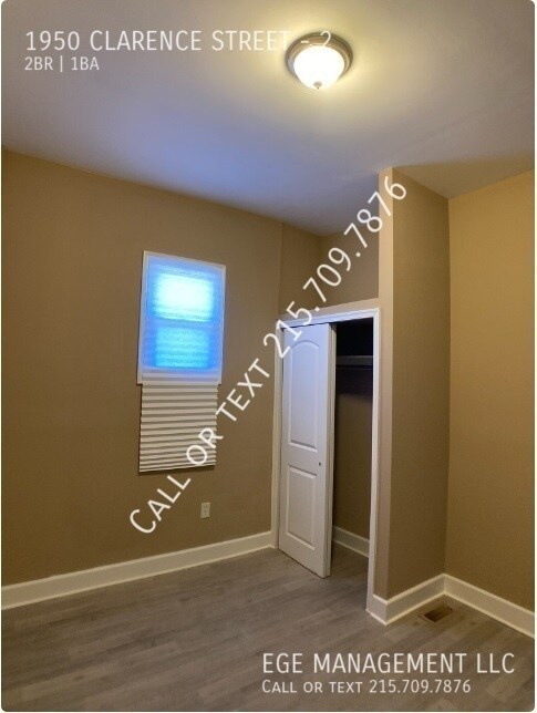 Building Photo - 1950 Clarence St