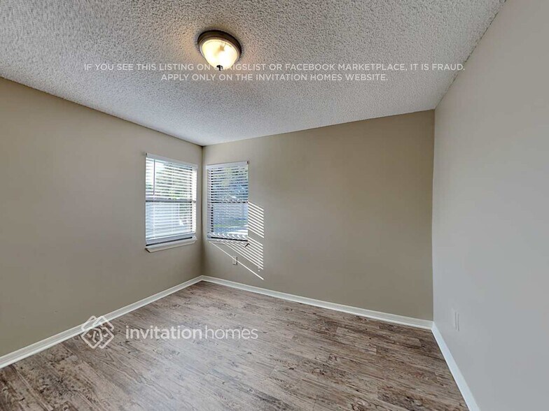 Building Photo - 785 Kara Cir