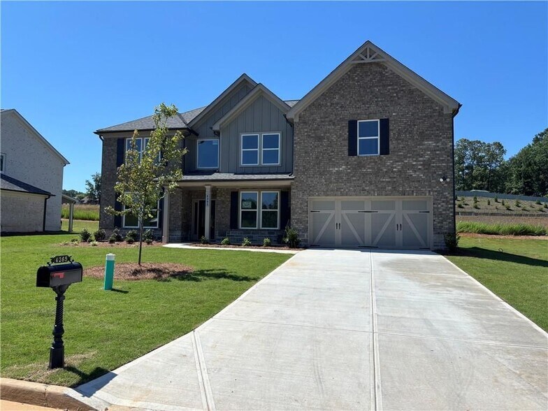 Building Photo - 4265 Oak Dr