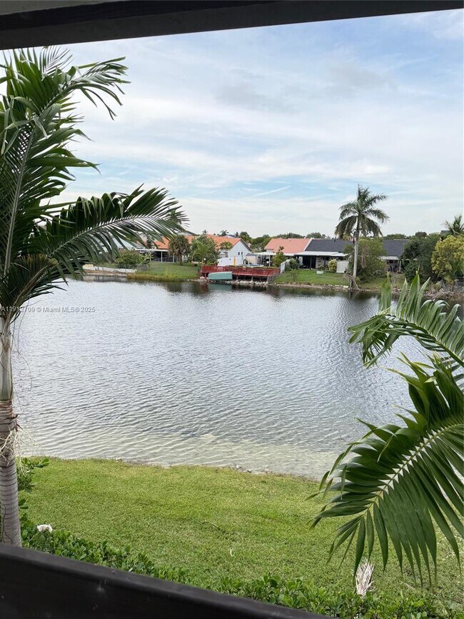 Building Photo - 1271 SW 124th Ct