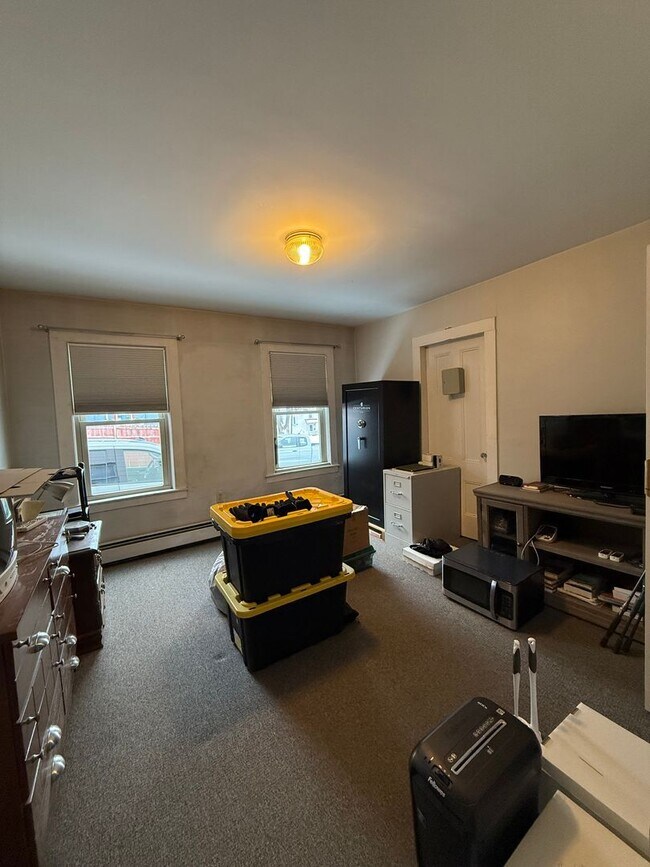 Building Photo - Available NOW: First floor unit - 1 bed/1 ...