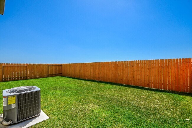 Building Photo - 21807 Ash Cypress Ct