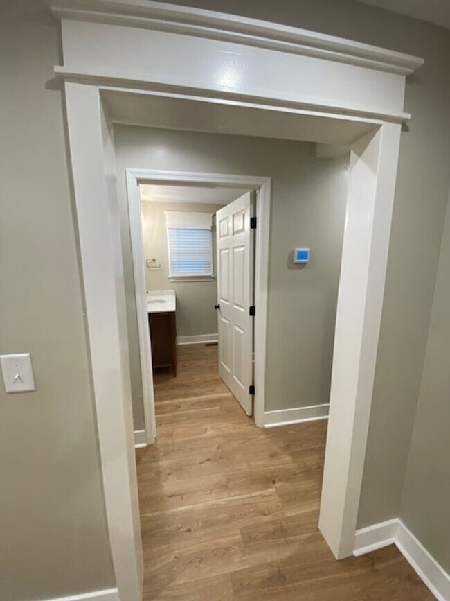 Building Photo - Remodeled Bungalow in Smiths Station