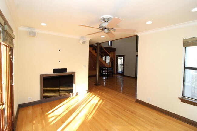 Building Photo - 97 S Hartman Ave