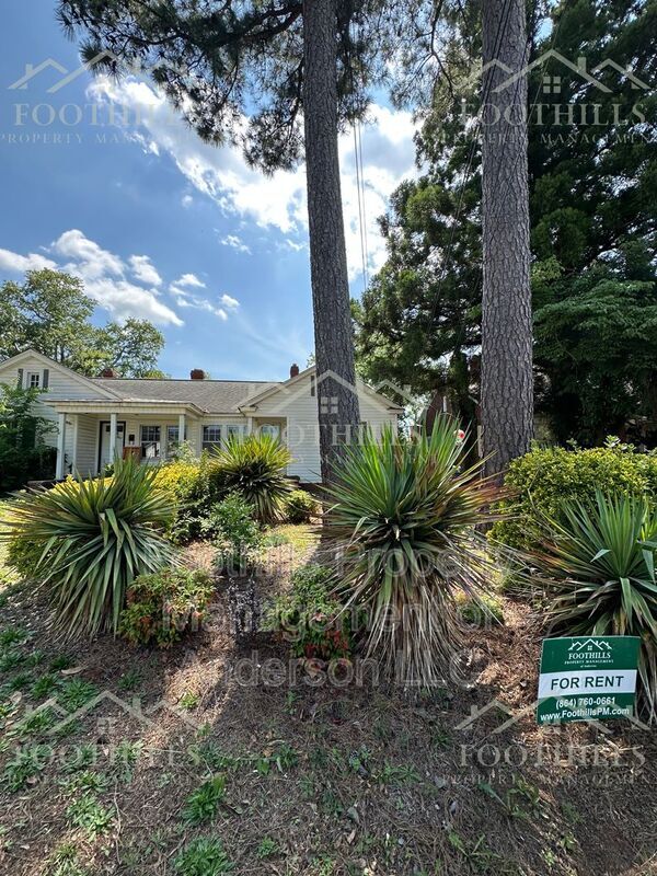 Building Photo - 611 Bonham Ct