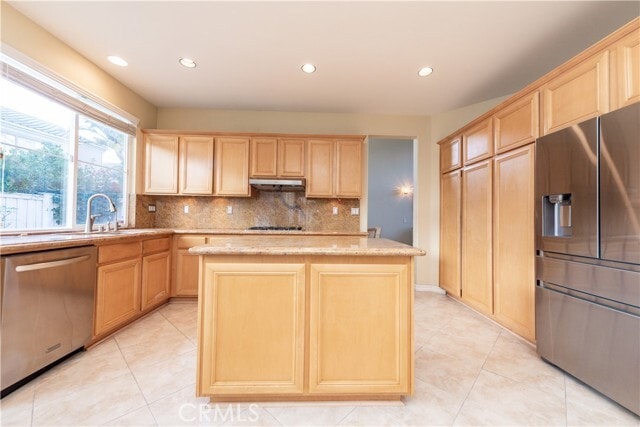 Building Photo - 43 Calavera