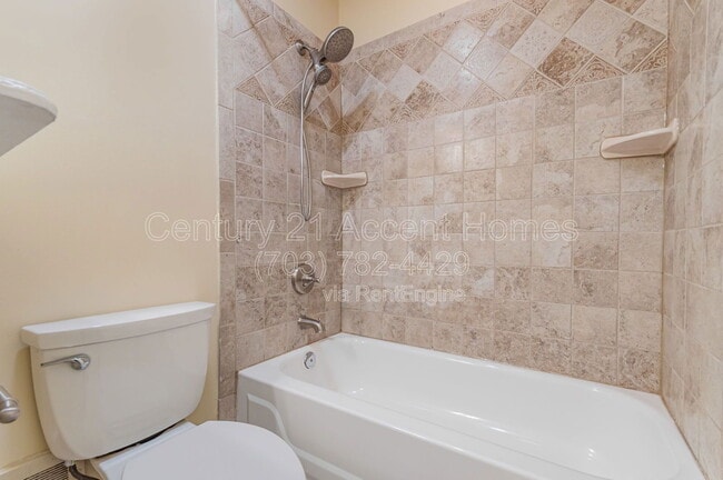 Building Photo - 14447 Cool Oak Ln