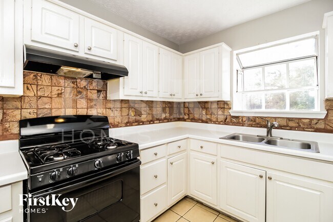 Building Photo - 3560 Sweetgum Ln