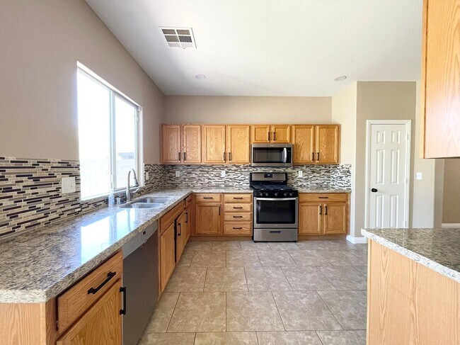 Building Photo - Dream Home in the Heart of Summerlin