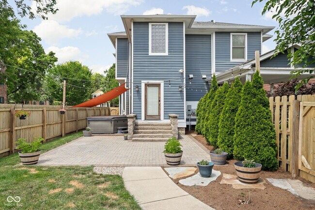 Building Photo - 1531 N College Ave