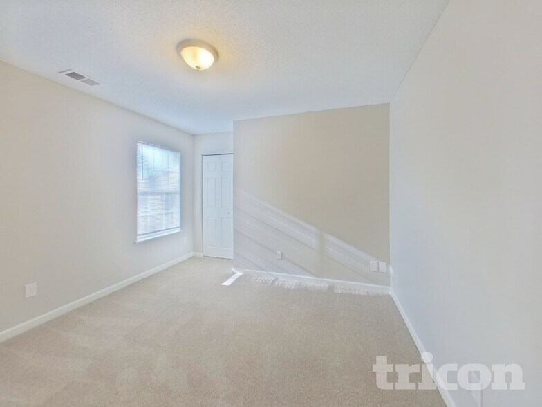 Building Photo - 2000 Lake Carolina Dr