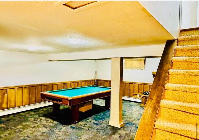 Building Photo - 16 Christina Ct