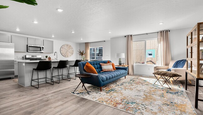 Building Photo - 1895 N Blue Iris Ave