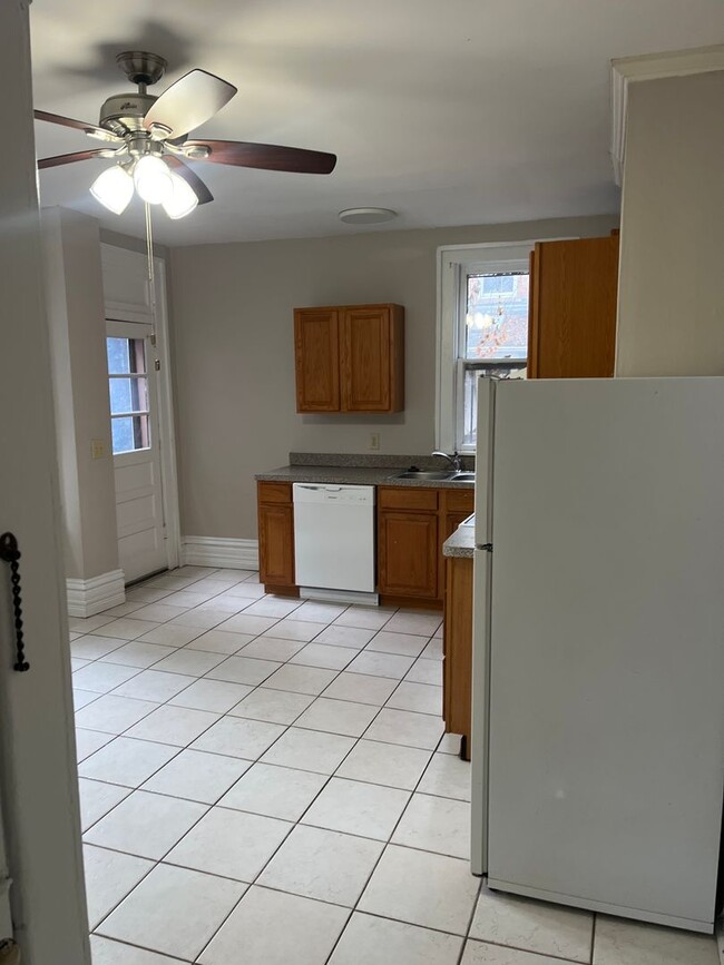 Building Photo - Muir - 1219-1221 Forsythe Ave