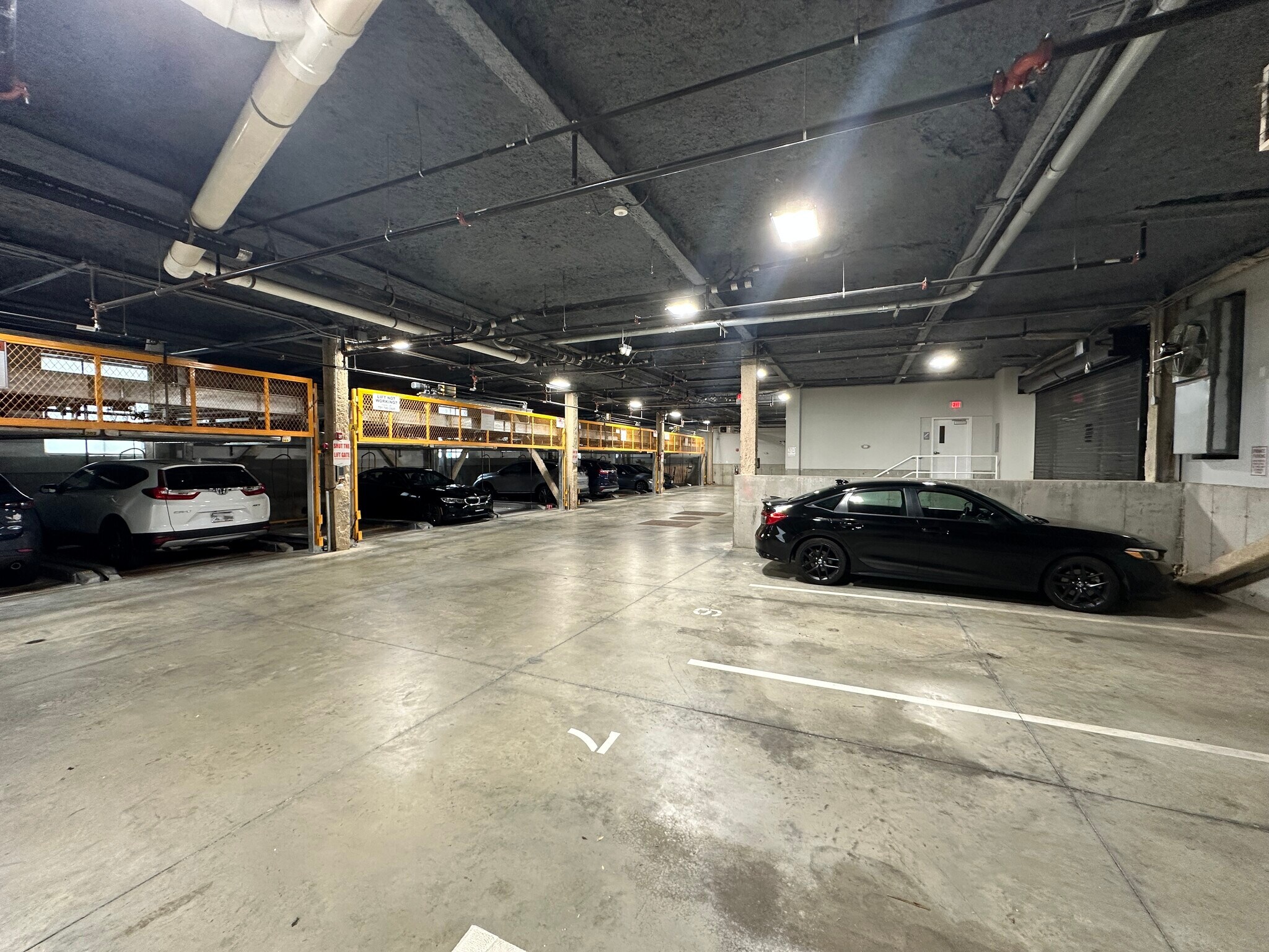 Building Photo - 206 Old Colony Ave