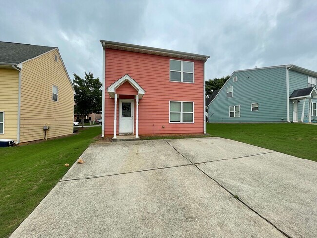 Building Photo - BRIDGEWATER HOME! PRE-LEASING FOR AUGUST 1 2026! 1/2 Off Deposit!